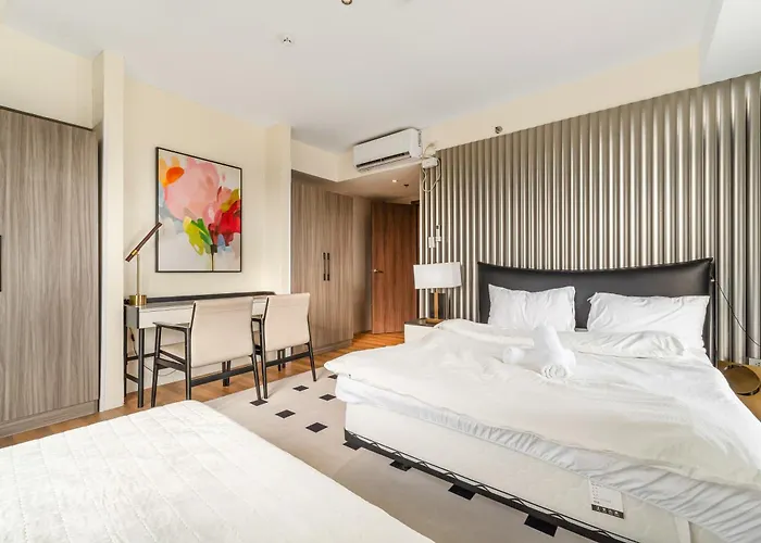 Elegant 2br View Near Of Dreams, Okada, Solaire, Parqal, Ayala Malls, Moa, And Airport Apartment Manila