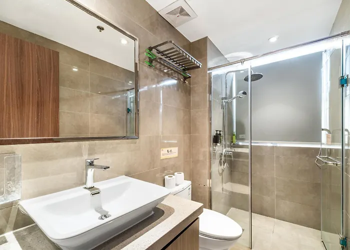 Elegant 2br View Near Of Dreams, Okada, Solaire, Parqal, Ayala Malls, Moa, And Airport Apartment